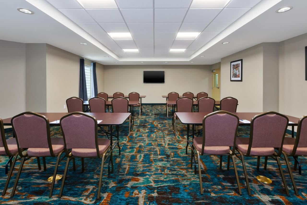 Candlewood Suites Louisville - Ne Downtown Area By Ihg Zewnętrze zdjęcie